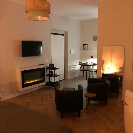 Sulla Roccia Apartment *